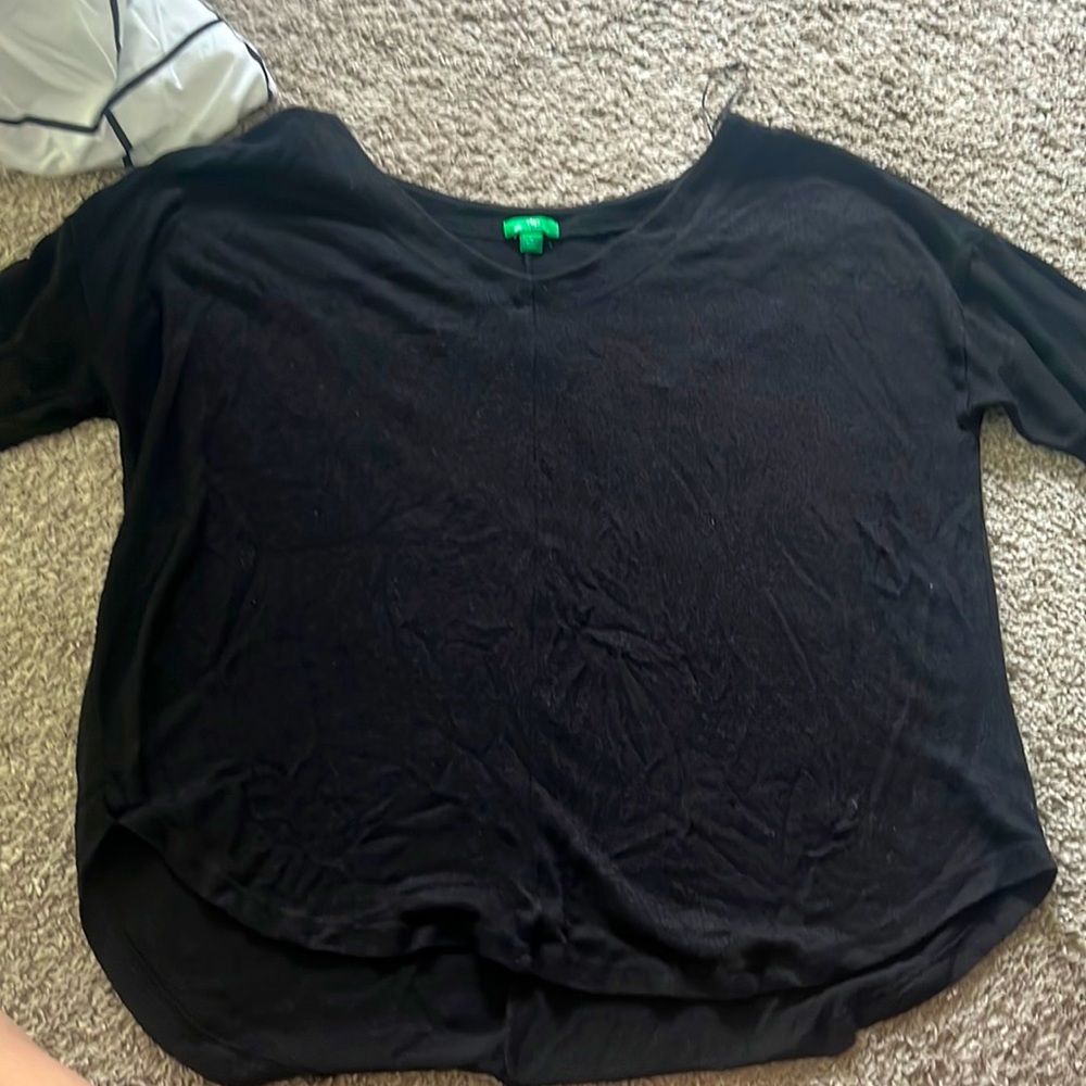 Mid Sleeve Black Scoop Neck Shirt